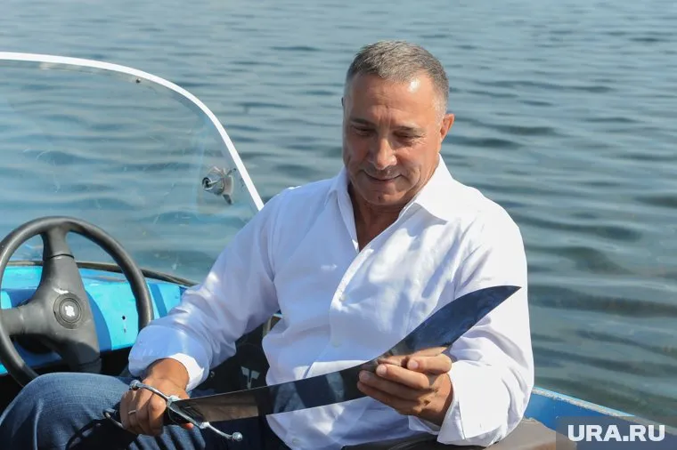 В прошлый раз соперником Аристова по информационной войне был Юревич, сейчас у него будут не столь влиятельные враги, но их много