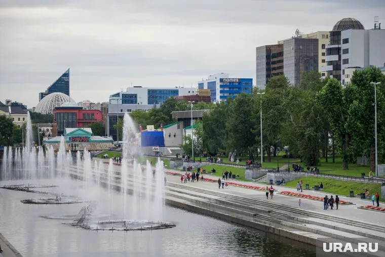 Новый фонтан — замену старому — покажут 18 августа (архивное фото)