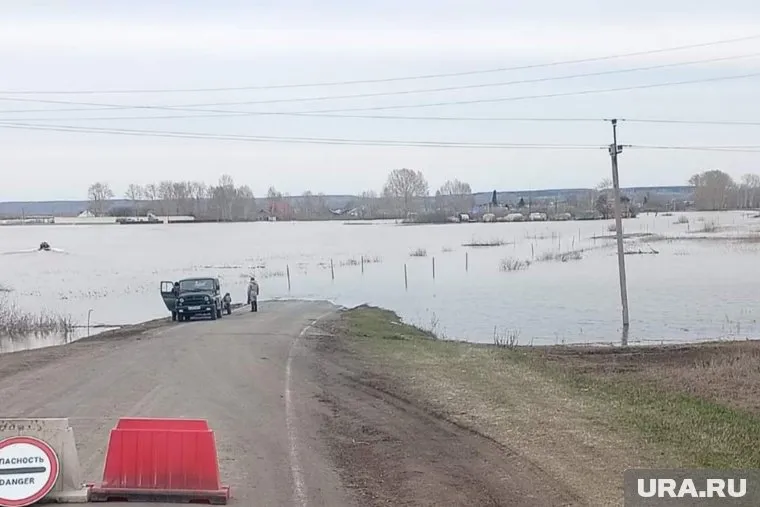 Жители, чиновники, спецслужбы и коммунальщики объединили свои усилия для борьбы со стихией