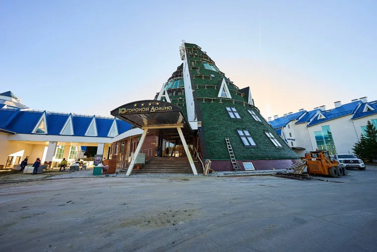 Губернатор ХМАО назвал сроки ремонта гостиницы «Югорская долина»