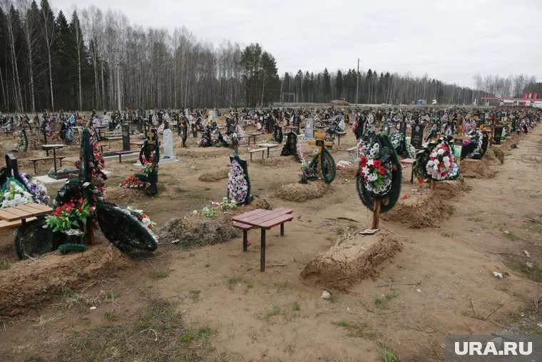 С 12 мая на Северном кладбище запрещены новые захоронения