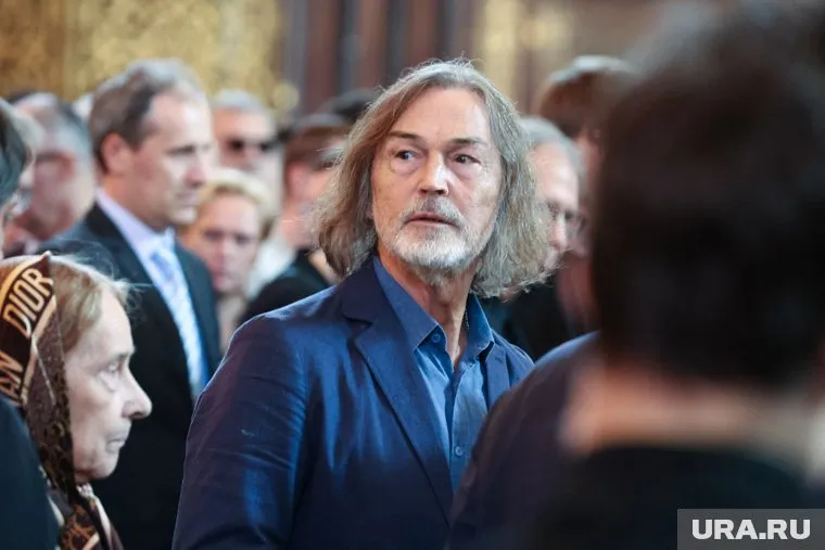 Никас Сафронов мечтает, чтобы Путин лично ему позировал при написании картины