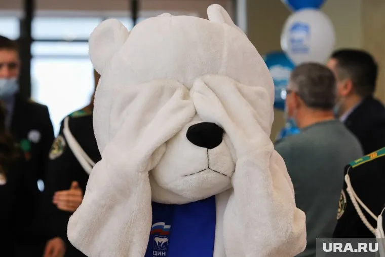 В новом составе Госдумы «Единая Россия» может недосчитаться больше десяти мандатов