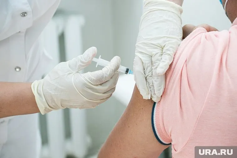 Новая вакцина против коронавируса может появиться в России к концу года