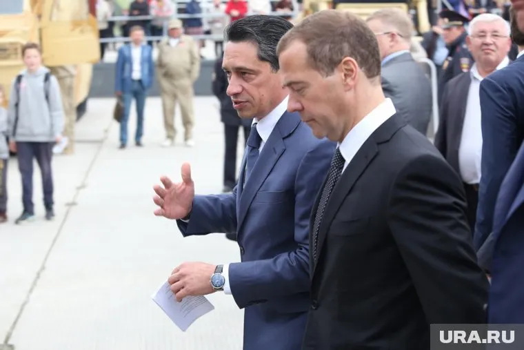 Олег Сиенко и Дмитрий Медведев – главные герои второго дня выставки