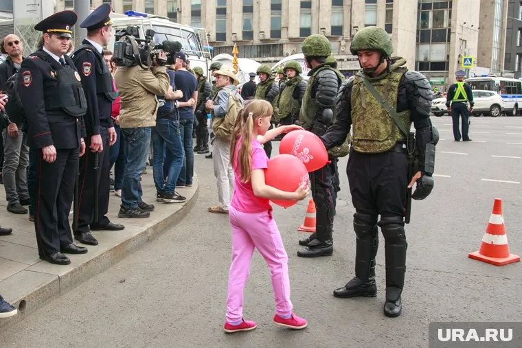 День России прошел в Москве неспокойно из-за несанкционированного митинга