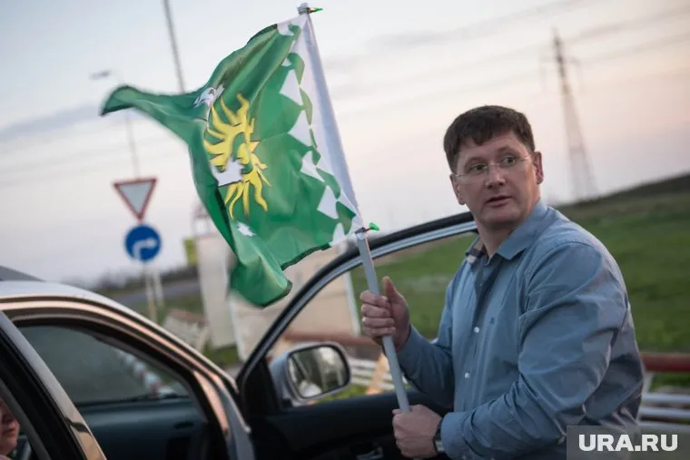 Глава Березовского Евгений Писцов считает, что директора лицея уволили законно