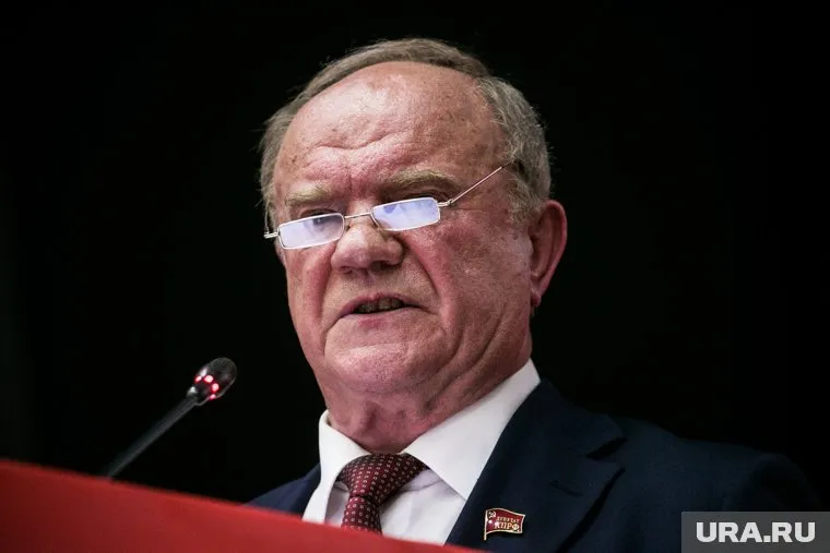 Владимир Путин примет решение по ДНР и ЛНР в понедельник, заявил Геннадий Зюганов