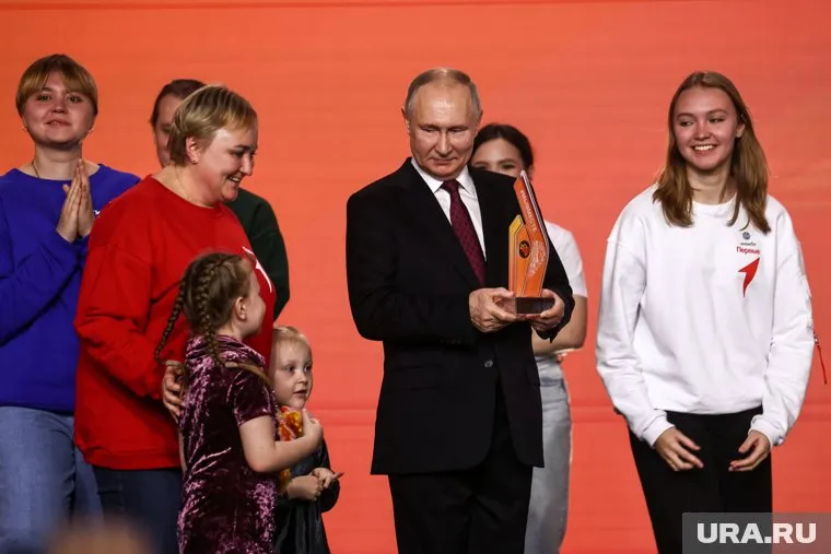 Президент Владимир Путин воспользовался премией «Мы вместе» для популяризации идеи многодетности в России