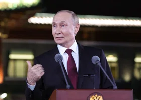 Вечернюю прогулку Путина по Душанбе сняли на видео