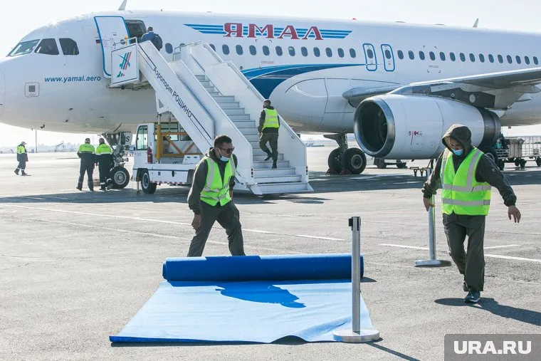 Борт было решено вернуть в Тюмень, но сначала самолет сжег топливо (архивное фото)