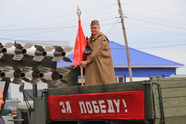 Автопарад в рабочем посёлке Лебяжье.  Курган 