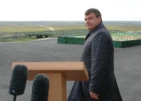 Суд взыскал с экс-министра Сердюкова 865 рублей