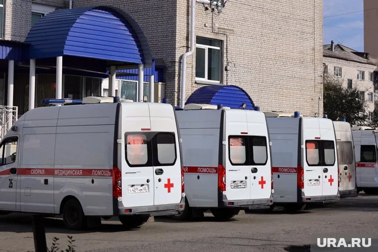 В депздраве Москвы объяснили скопление машин скорой помощи у инфекционной больницы (фото из архива)