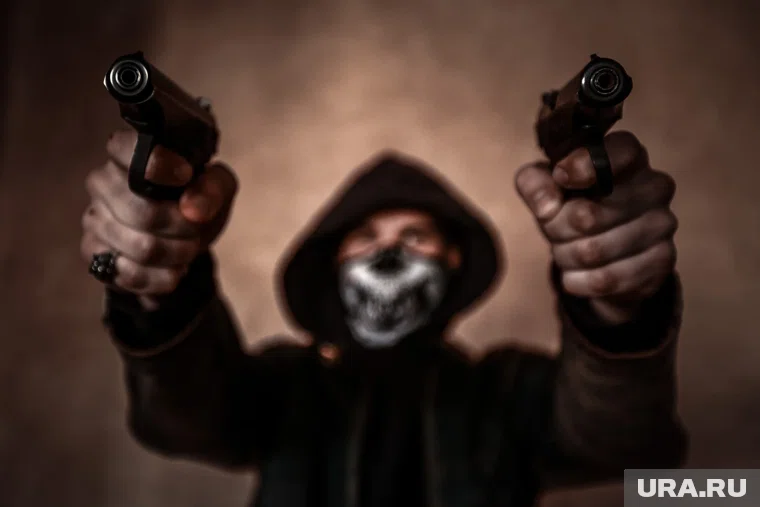 Подозреваемый сделал на патронах гравировку с лозунгами