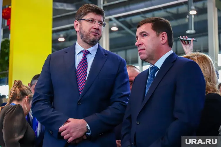 Вместе с Ломакиным проекты от уральских застройщиков оценил и губернатор Евгений Куйвашев