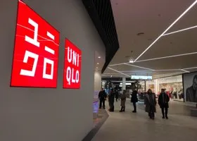 В пермском магазине Uniqlo выстроились огромные очереди