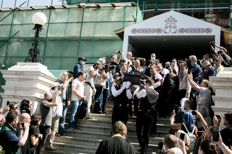 Прощание с Петром Мамоновым в Донском монастыре. Москва