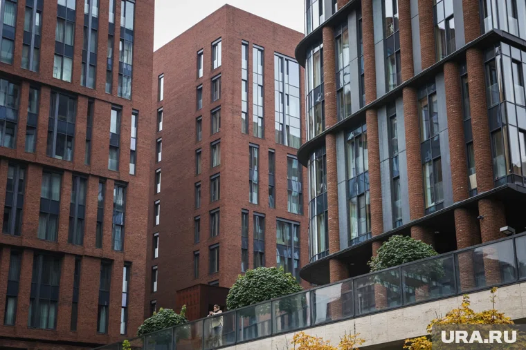 Платежи по ипотеке могут достигать и превышать 100 тысяч рублей в месяц