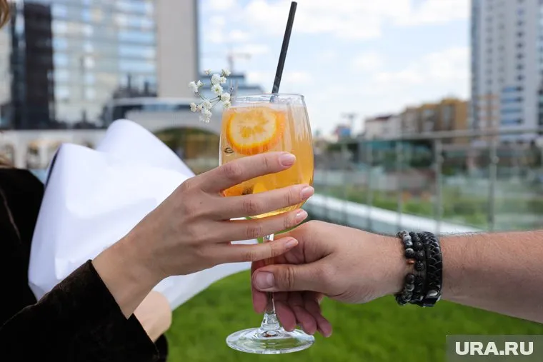 Велокафе оборудовано мини-холодильниками для продажи готовых напитков