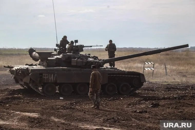 Российские войска успешно наступают в районе Артемовска (ДНР), уточнили в Минобороны РФ