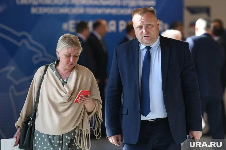 Противостояние Романа Валова с группой городских депутатов продолжается с весны