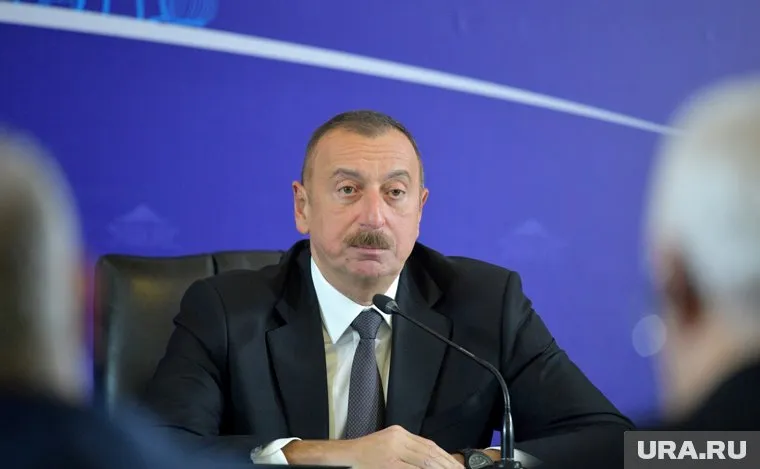 Алиев заявил, что причины аварии самолета AZAL еще неизвестны