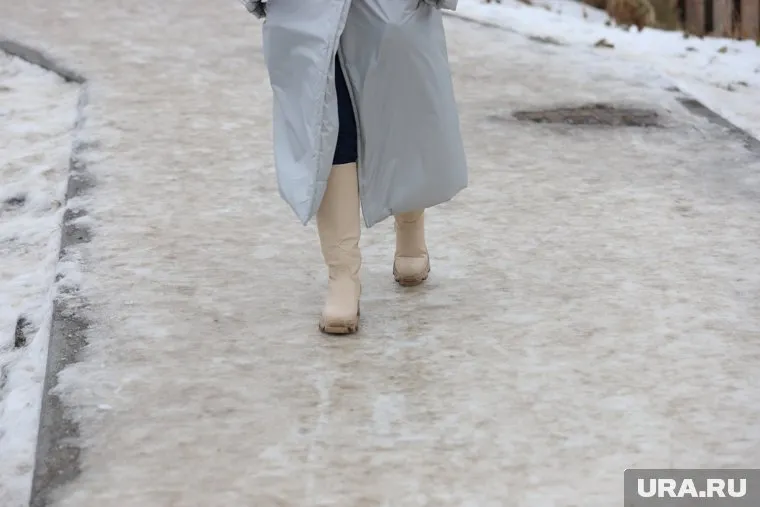 Гололед накроет улицы города на сутки