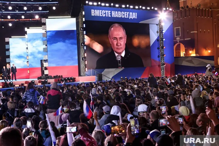 Президент РФ Владимир Путин нашел, что противопоставить ценностям Запада, чтобы не допустить разрушения России изнутри