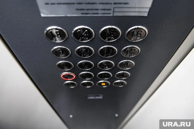 Техническое обслуживание лифта проводили в октябре