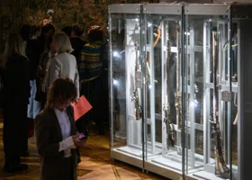 В Екатеринбург привезли роскошные сокровища из Эрмитажа