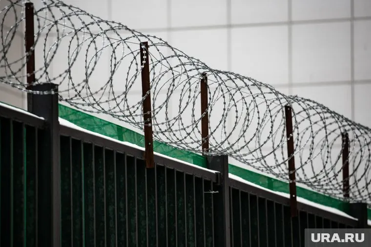 По их словам, они предлагают поменять раненого заложника на другого