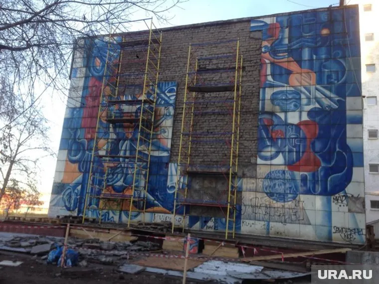 Специалисты в области искусства назвали снос панно катастрофой