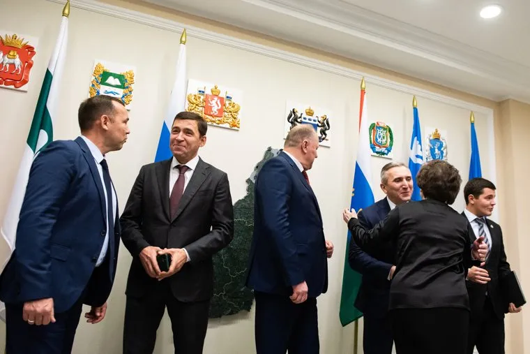 Церемония подписания межрегиональных соглашений между субъектами Уральского федерального округа в резиденции полномочного представителя президента РФ в УрФО. Екатеринбург