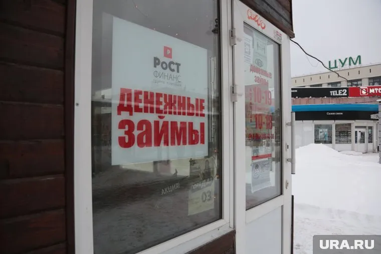 Преступник был в маске и постарался не оставить отпечатки пальцев