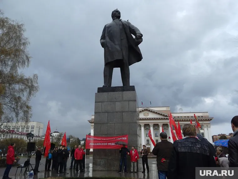 Тюменские депутаты на всякий случай "запретили" митинги и пикеты перед выборами