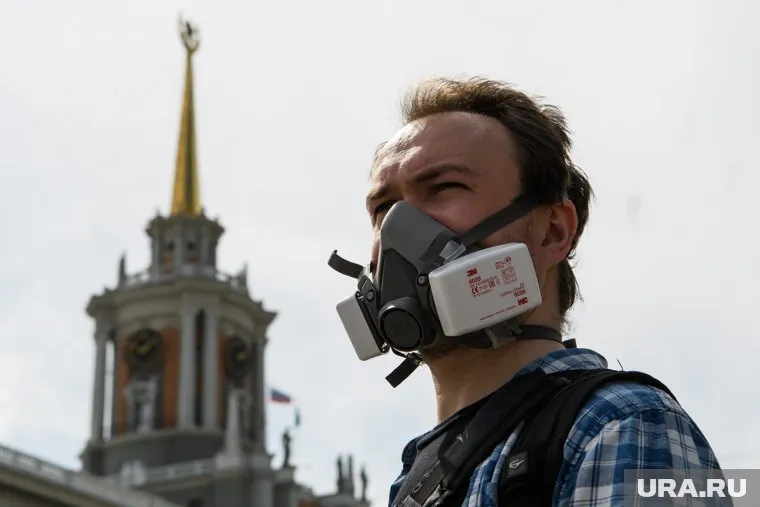 За минувшие сутки в России выявлено 9 974 новых случаев заражения COVID-19