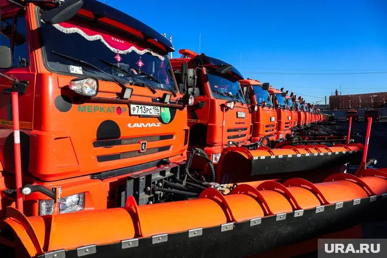 Зимой на улицы Тарко-Сале выйдет 45 единиц снегоуборочной техники