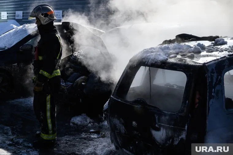 Пенсионер из Кургана подозревается в поджоге двух машин