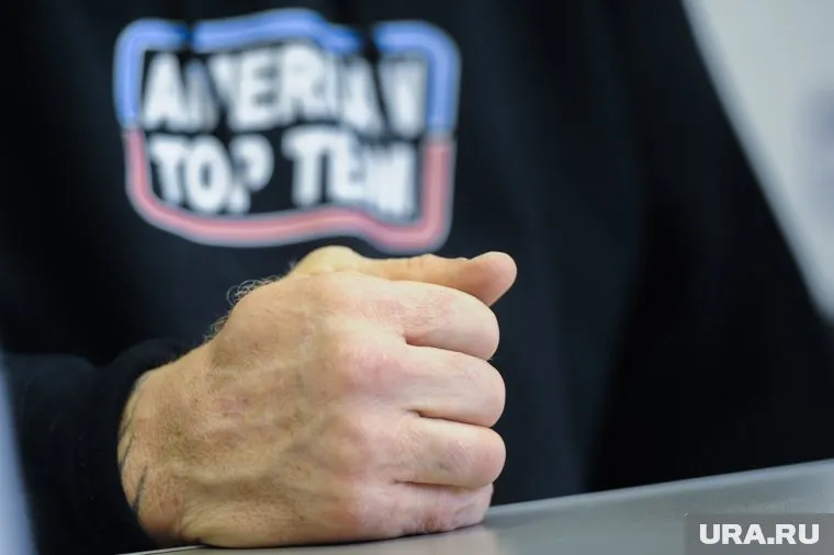 За насилие над школьником учителя приговорили к 1,5 годам исправительных работ