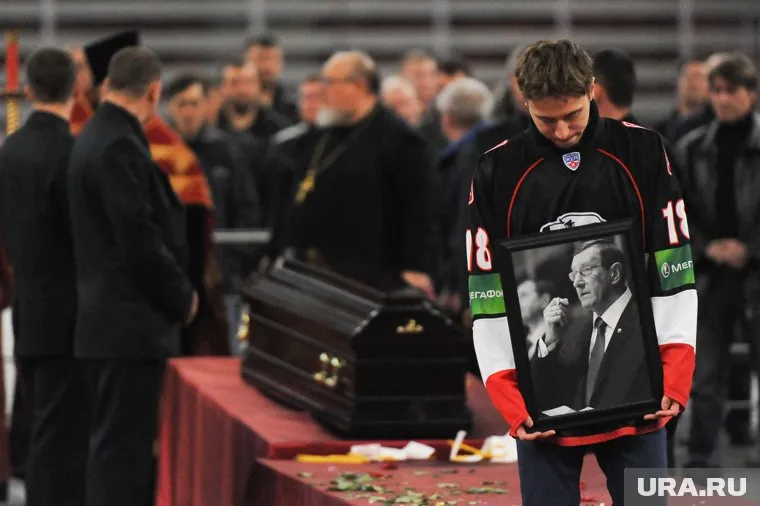 Белоусов умер 16 апреля 2015 года от сердечно-легочной недостаточности