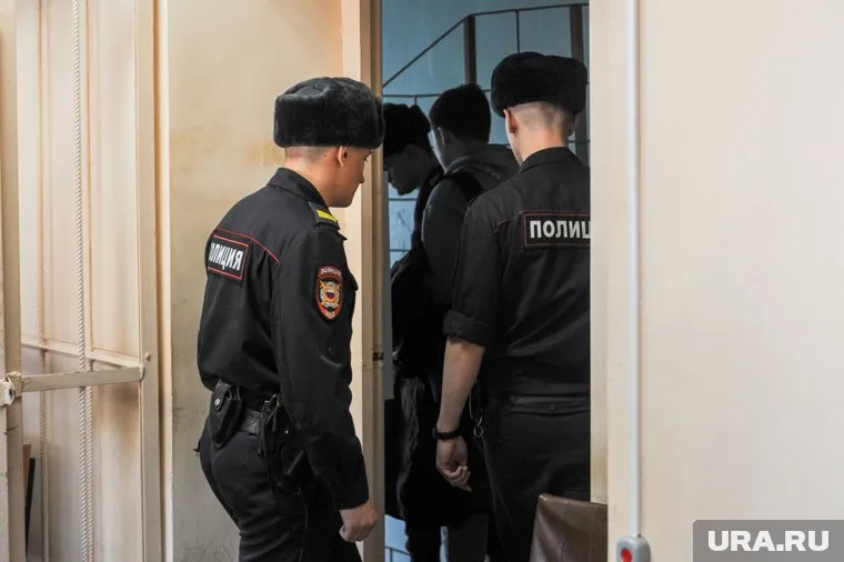 Полиция оперативно установила личности мужчина