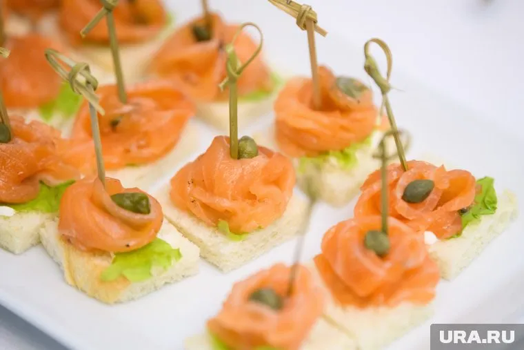 Перед праздниками продавцы подняли цены на рыбу