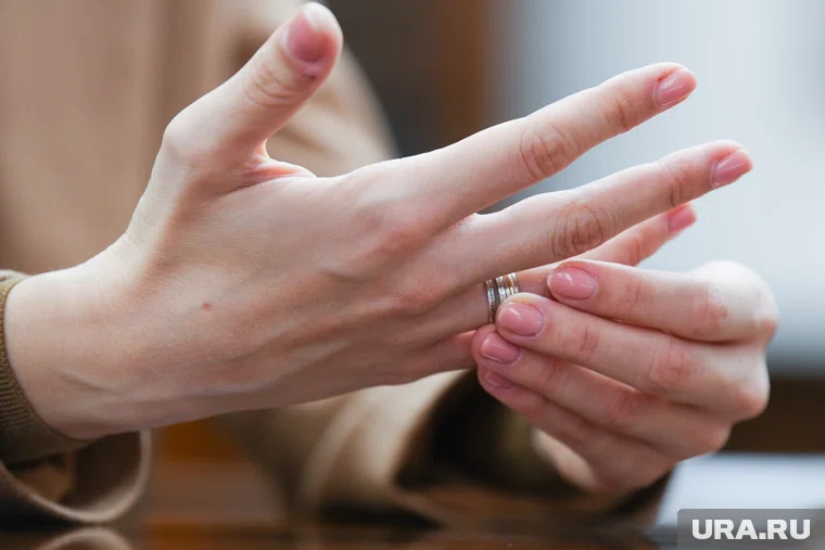 По данным Shot, супруга Скляра работает в компании, которая занимается разработкой программного обеспечения