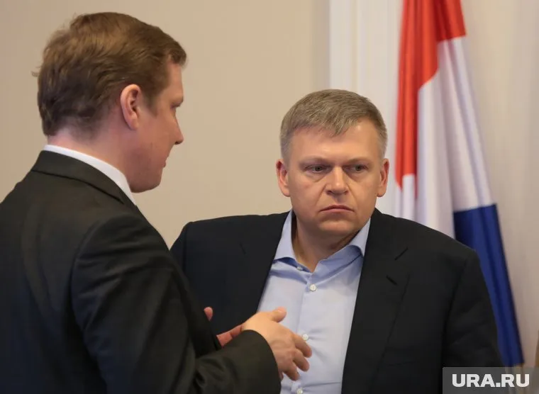 Источник: врио мэра Перми Алексей Демкин (справа) хочет сохранить Виктора Агеева (слева) в своей команде