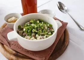 С мороженым и морепродуктами: какую окрошку предлагают пермские рестораны