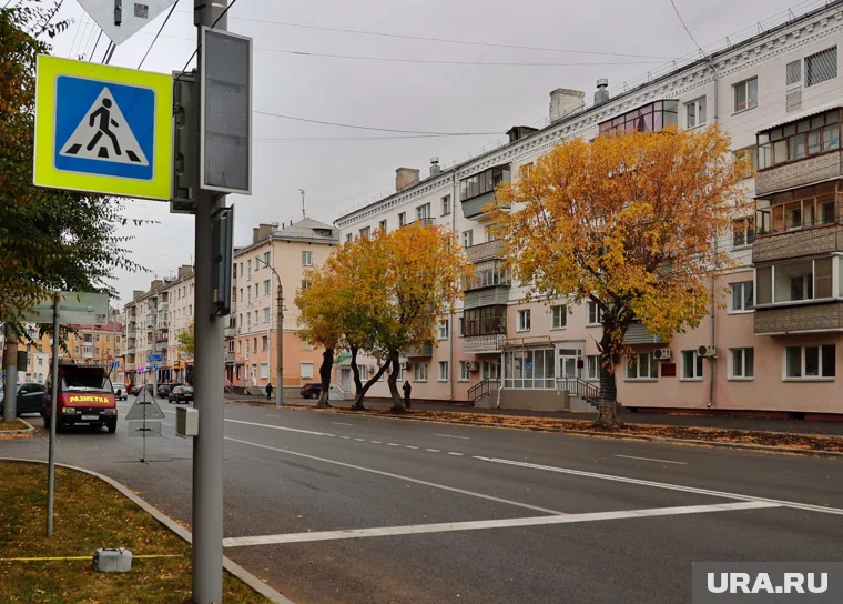 Светофор на пересечении улиц Коли Мяготина и Тобольная в Кургане издает звуки, мешающие жителям округи