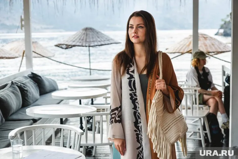 Пока поклонники ждут продолжения сериала «Сестры», URA.RU собрало десять похожих проектов