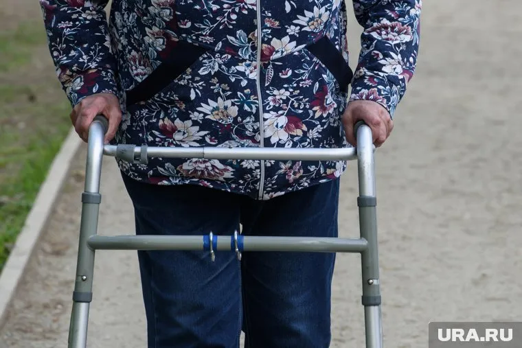 С 1 июля пенсионеров и инвалидов освободят от комиссий при оплате ЖКХ