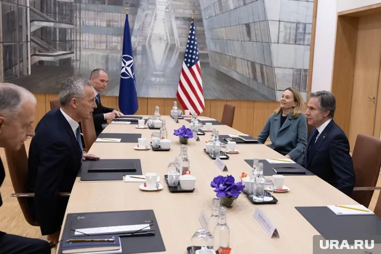 Сейчас ведется строительство военной базы на менее укрепленном участке НАТО — черноморском побережье Румынии